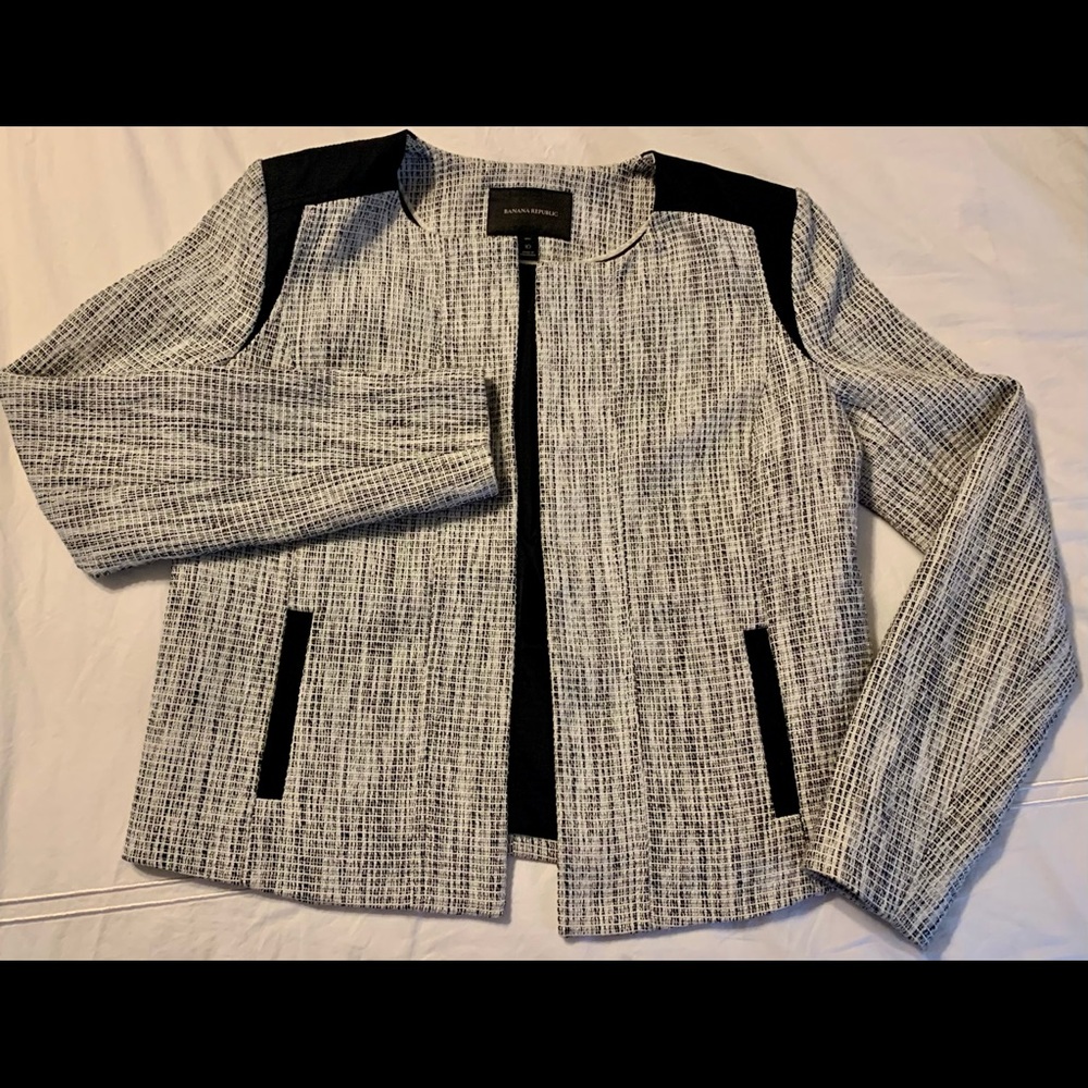 Banana republic black and white tweed blazer 10T